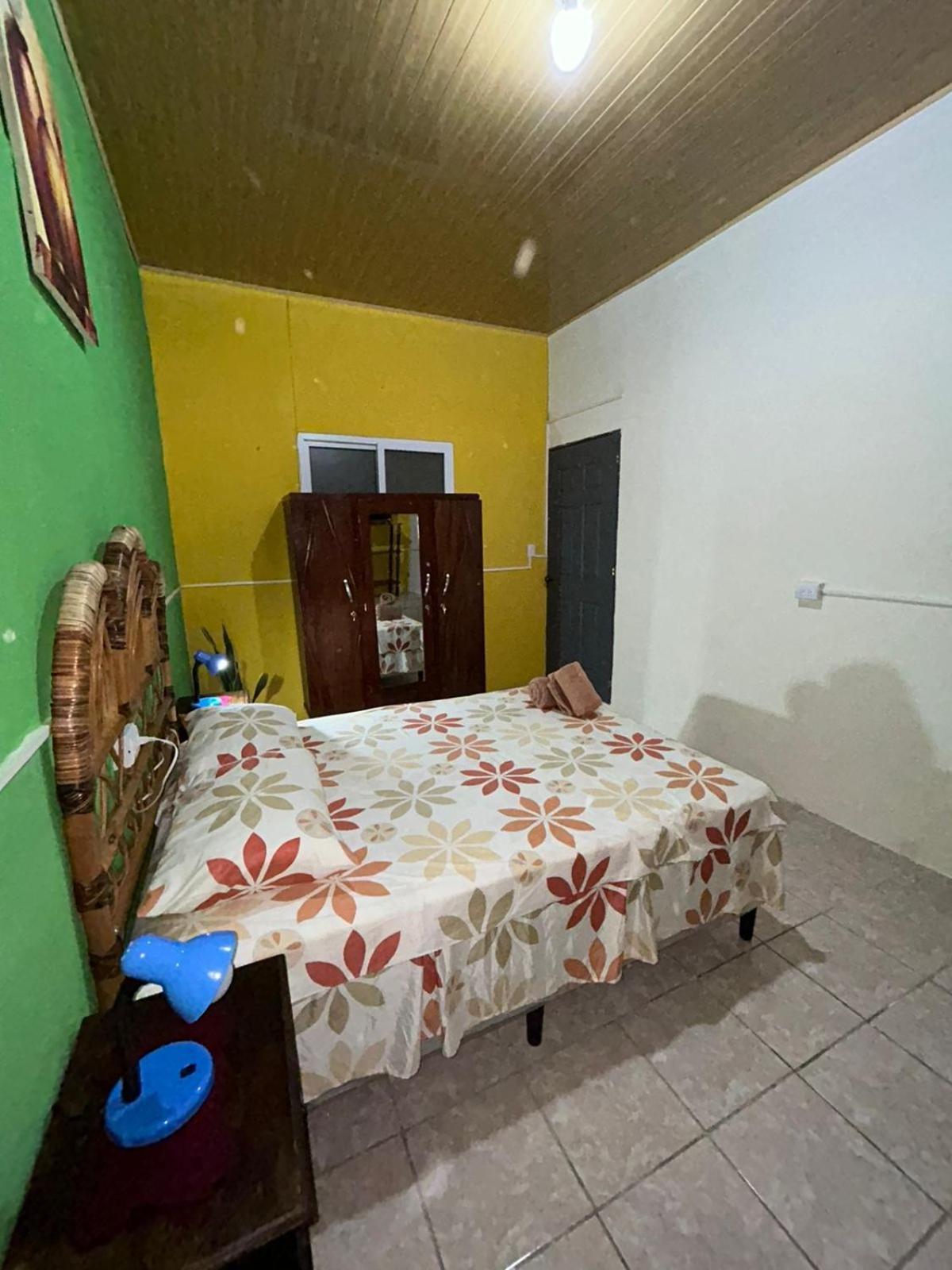 Casa Maya Itza Flores Exterior foto